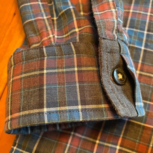 Hugo Boss - Button Down Long Sleeve Shirt - Excellent Condition - Picture 5 of 6